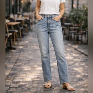 Madewell Stovepipe Jeans Size 28 Light Wash High Rise Straight Leg Raw Hem